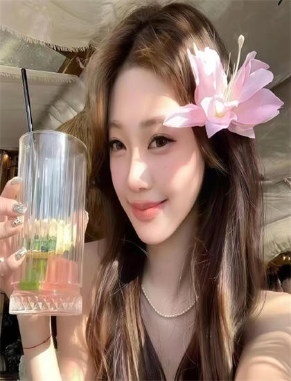 都市剧观影指南：《肥瑞的疯狂日记第1季》的文化内涵与社会意义 ——深入探索都市剧的艺术世界